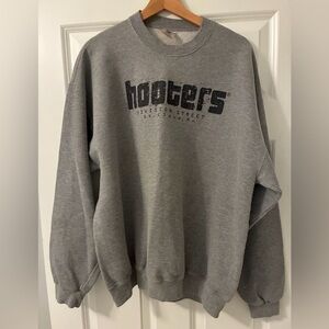 Jerzees Gray Crewneck Sweatshirt with Hooters Chest Print St. Cloud, MN